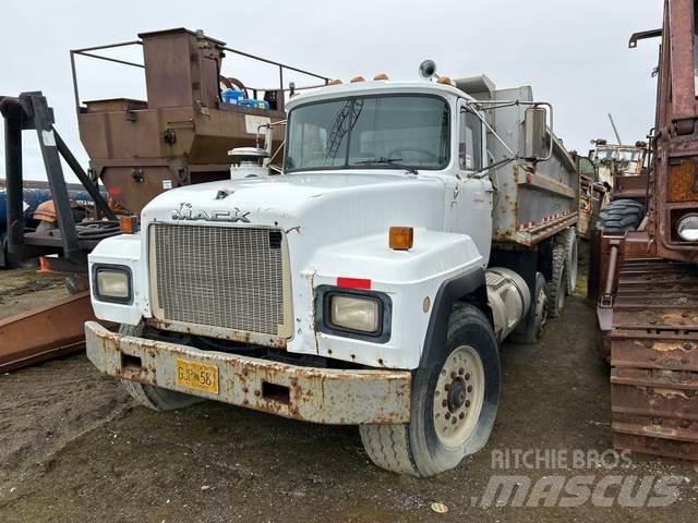 Mack RD688S Autobasculanta