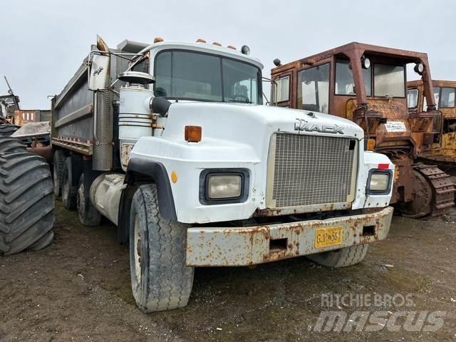 Mack RD688S Autobasculanta