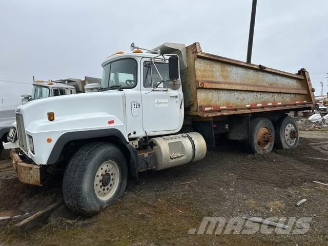 Mack RD688S Autobasculanta