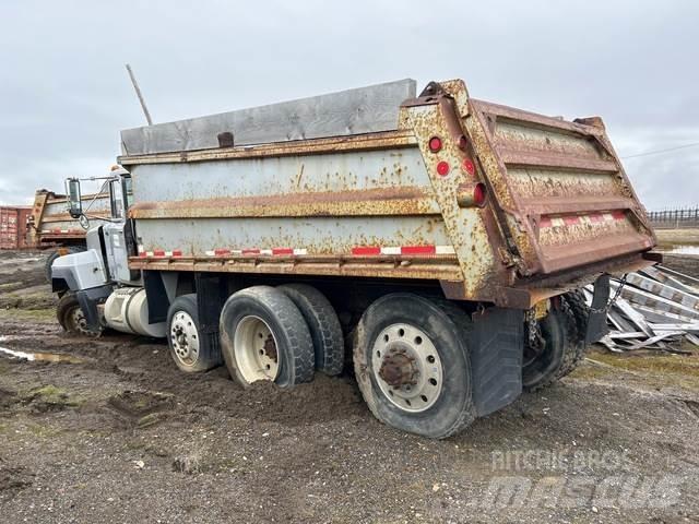 Mack RD688S Autobasculanta
