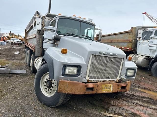 Mack RD688S Autobasculanta