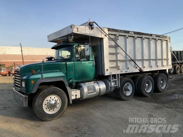 Mack RD688S Autobasculanta