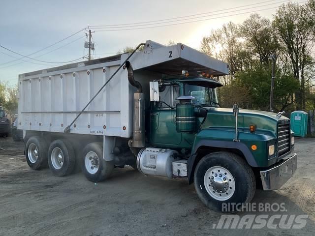 Mack RD688S Autobasculanta
