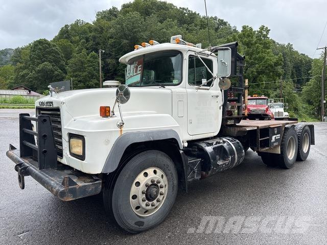 Mack RD688S Camioane platforma/prelata