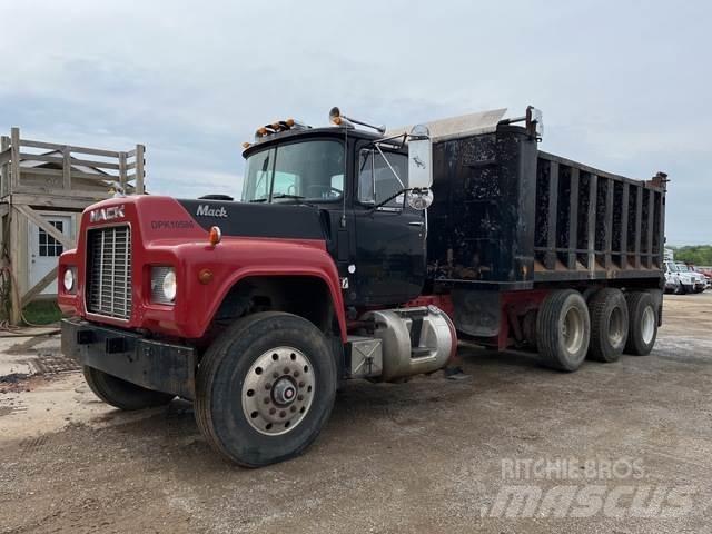 Mack RD690S Autobasculanta