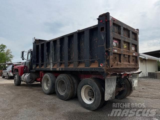 Mack RD690S Autobasculanta