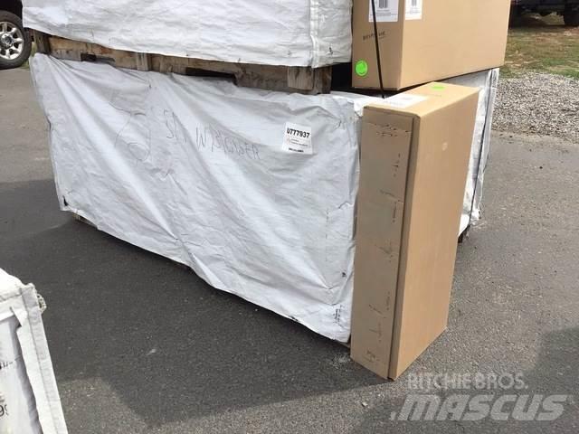 Mahindra  Alte masini pentru drum si zapada