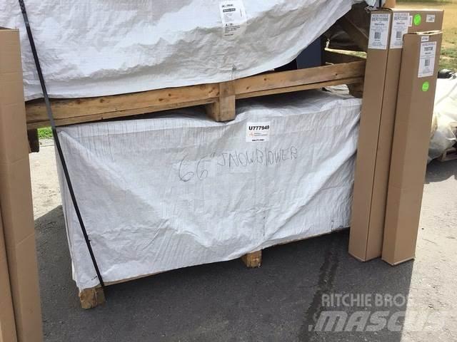 Mahindra  Alte masini pentru drum si zapada
