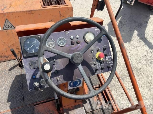 Marini P176 Pavatoare asfalt