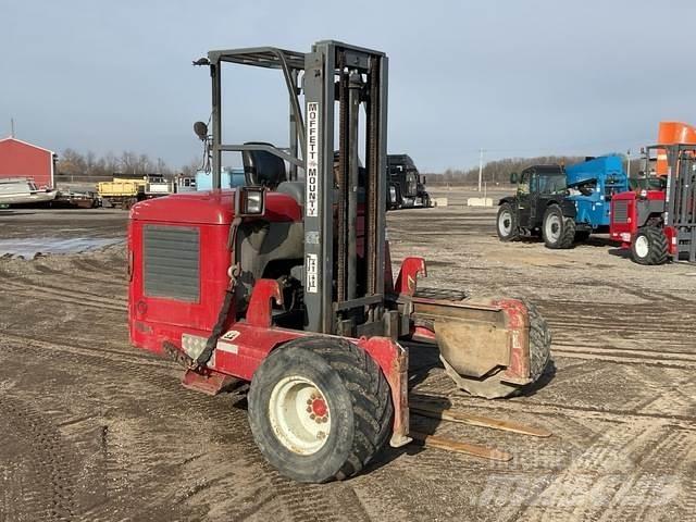Moffett M55 Stivuitoare montate pe camioane