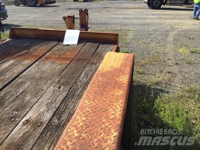 Mustang TR Remorci transport vehicule