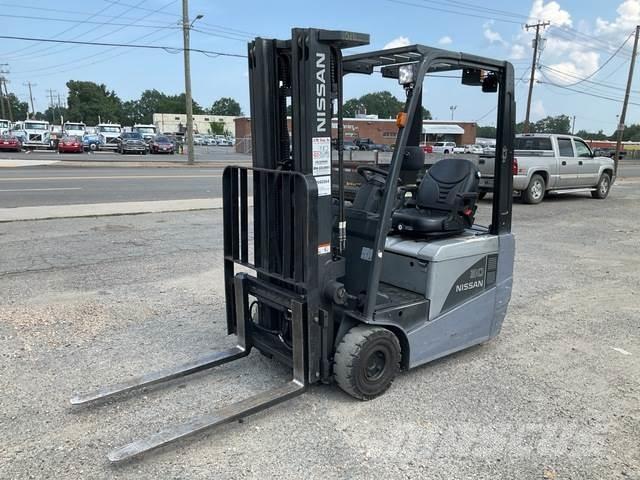 Nissan 1N1L15Y Stivuitor electric