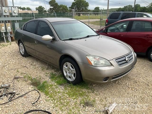 Nissan Altima Masini