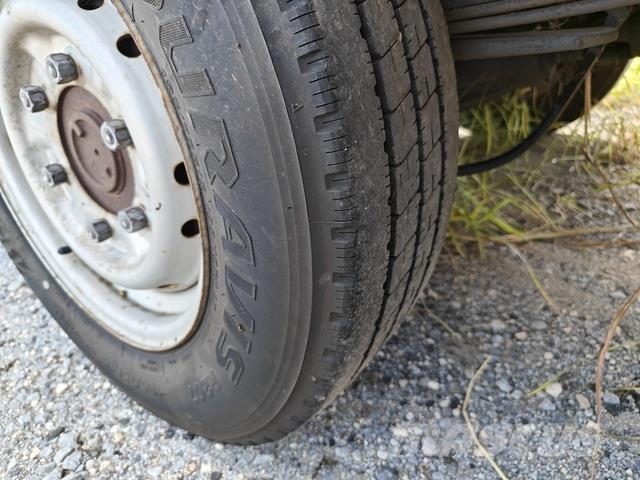 Nissan ATLAS Camioane platforma/prelata