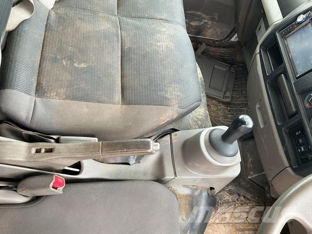 Nissan ATLAS Camioane platforma/prelata