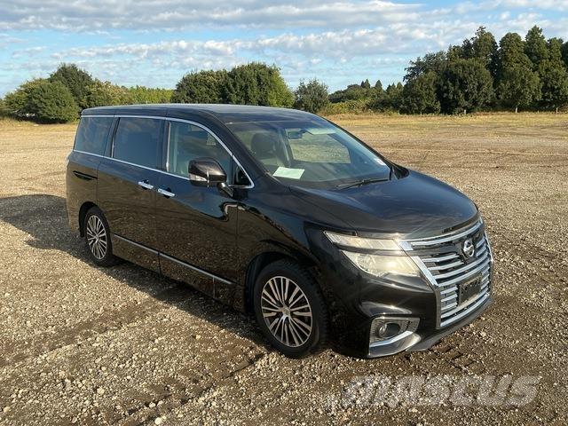 Nissan Elgrand Mini autobuze