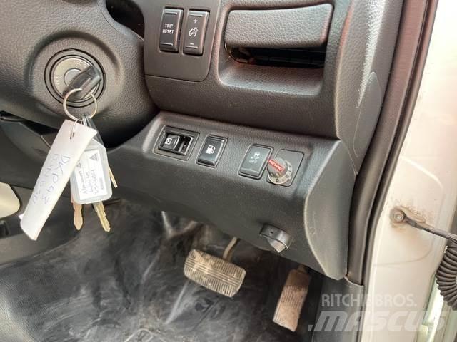 Nissan Navara Pick up/Platou