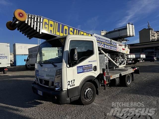 Nissan NT400 Platforme aeriene montate pe camion
