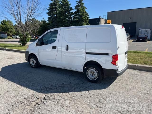 Nissan NV200 Utilitara