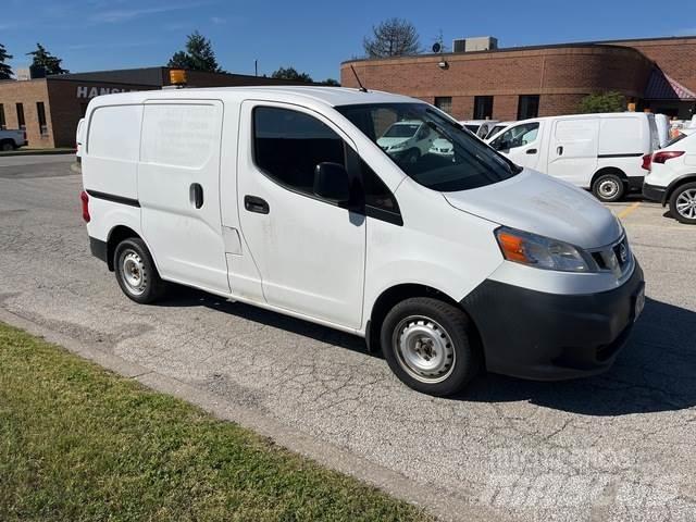 Nissan NV200 Utilitara