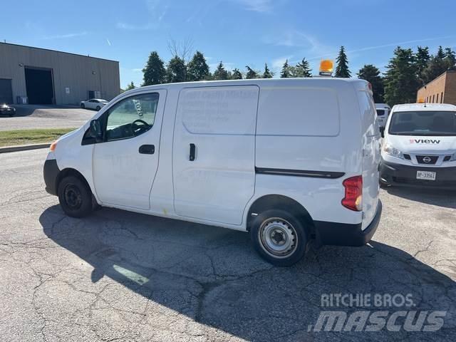 Nissan NV200 Utilitara