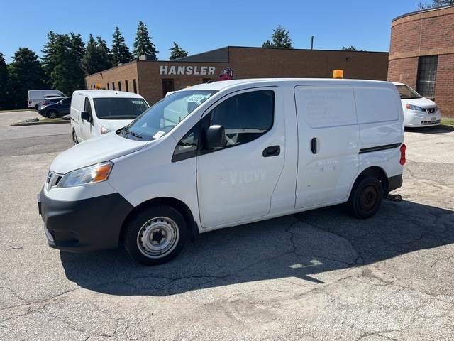 Nissan NV200 Utilitara