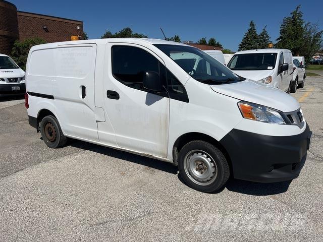 Nissan NV200 Utilitara