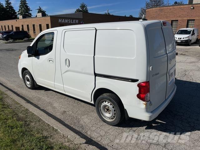Nissan NV200 Utilitara