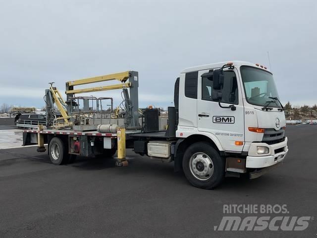 Nissan UD3300 Utilaje construcții - Altele