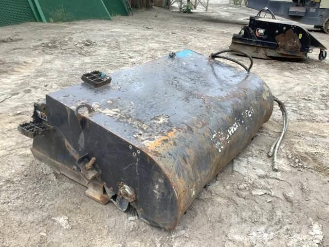 PALADIN D32C8 Utilaje construcții - Altele