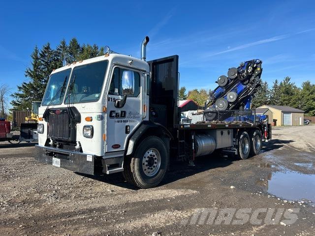 Peterbilt  Camioane cu macara