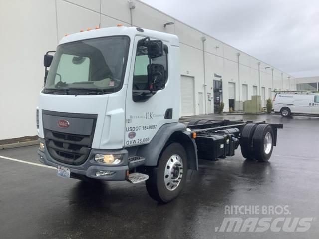 Peterbilt 220 Cabine si interior