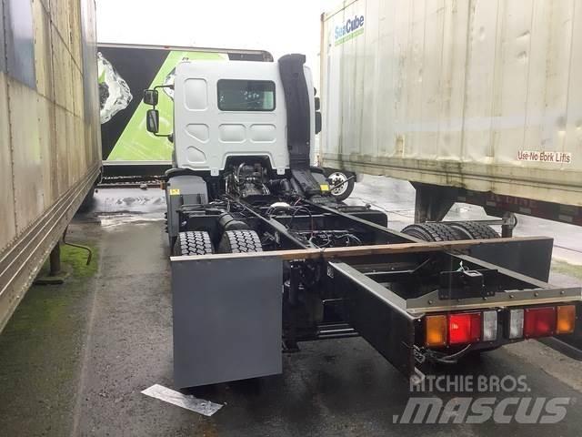 Peterbilt 220 Cabine si interior