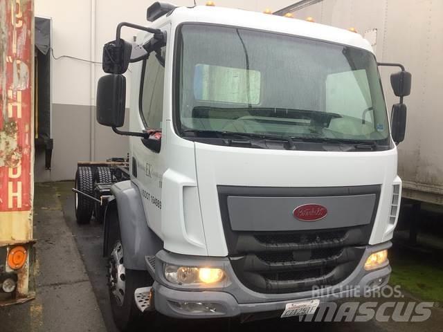 Peterbilt 220 Cabine si interior