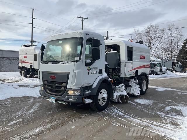 Peterbilt 220 Maturatoare