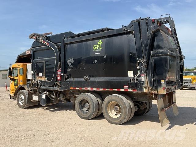 Peterbilt 320 Camion de deseuri