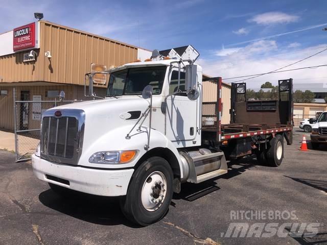 Peterbilt 335 Camioane platforma/prelata