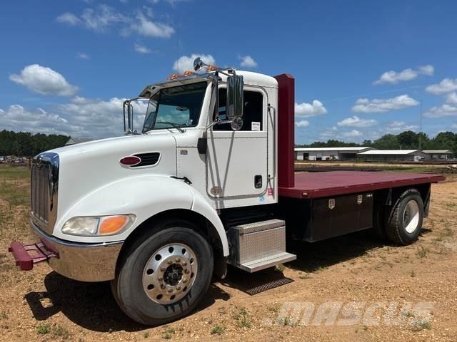 Peterbilt 337 Camioane platforma/prelata