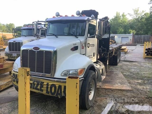 Peterbilt 348 Camioane platforma/prelata