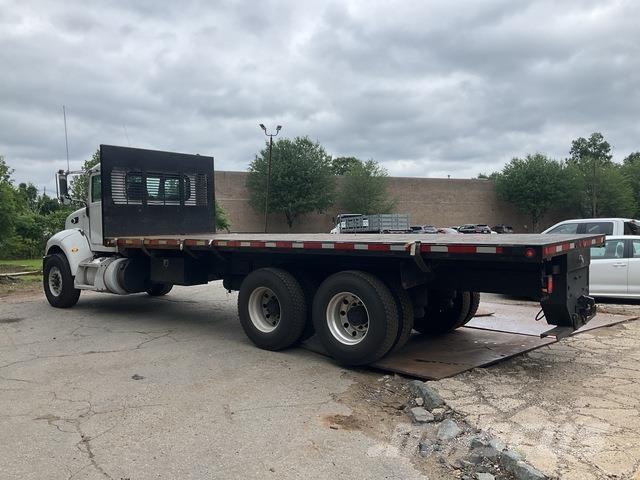Peterbilt 348 Camioane platforma/prelata