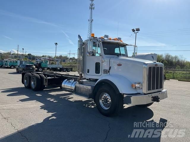 Peterbilt 365 Cabine si interior