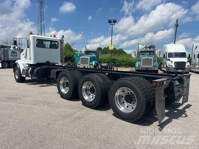 Peterbilt 365 Cabine si interior