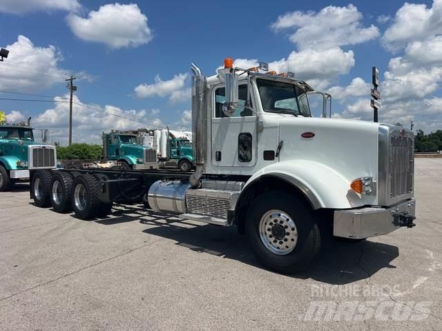 Peterbilt 365 Cabine si interior