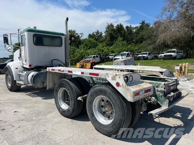 Peterbilt 365 Cabine si interior