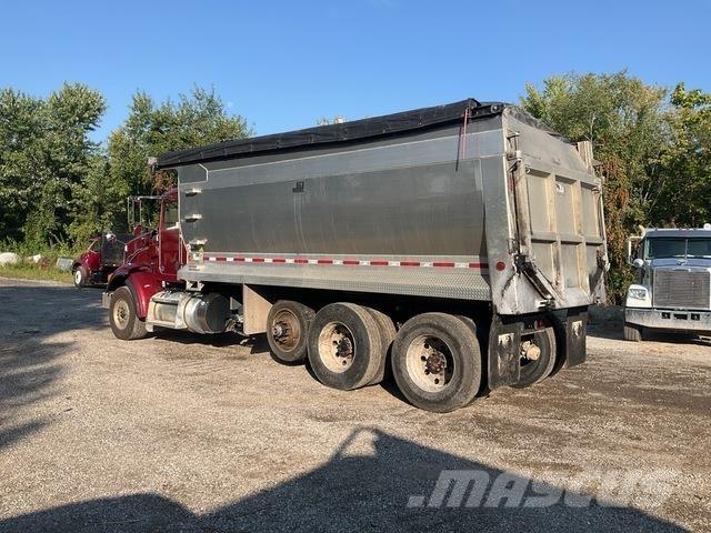 Peterbilt 365 Autobasculanta