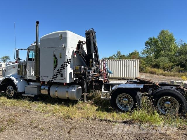 Peterbilt 367 Camioane cu macara