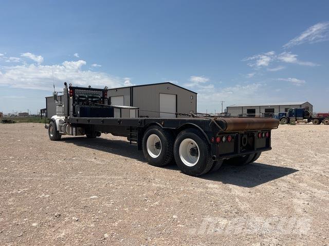 Peterbilt 367 Camioane platforma/prelata