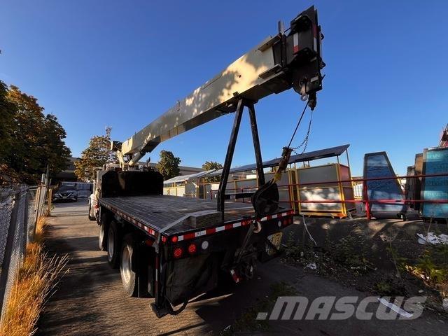 Peterbilt 367 Camioane cu macara
