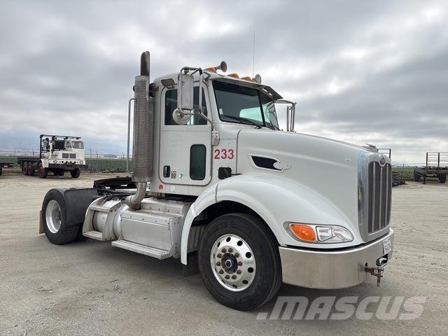 Peterbilt 384 Autotractoare