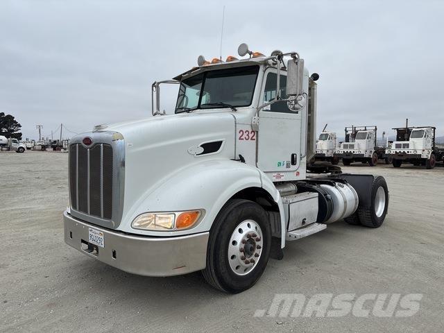 Peterbilt 384 Autotractoare